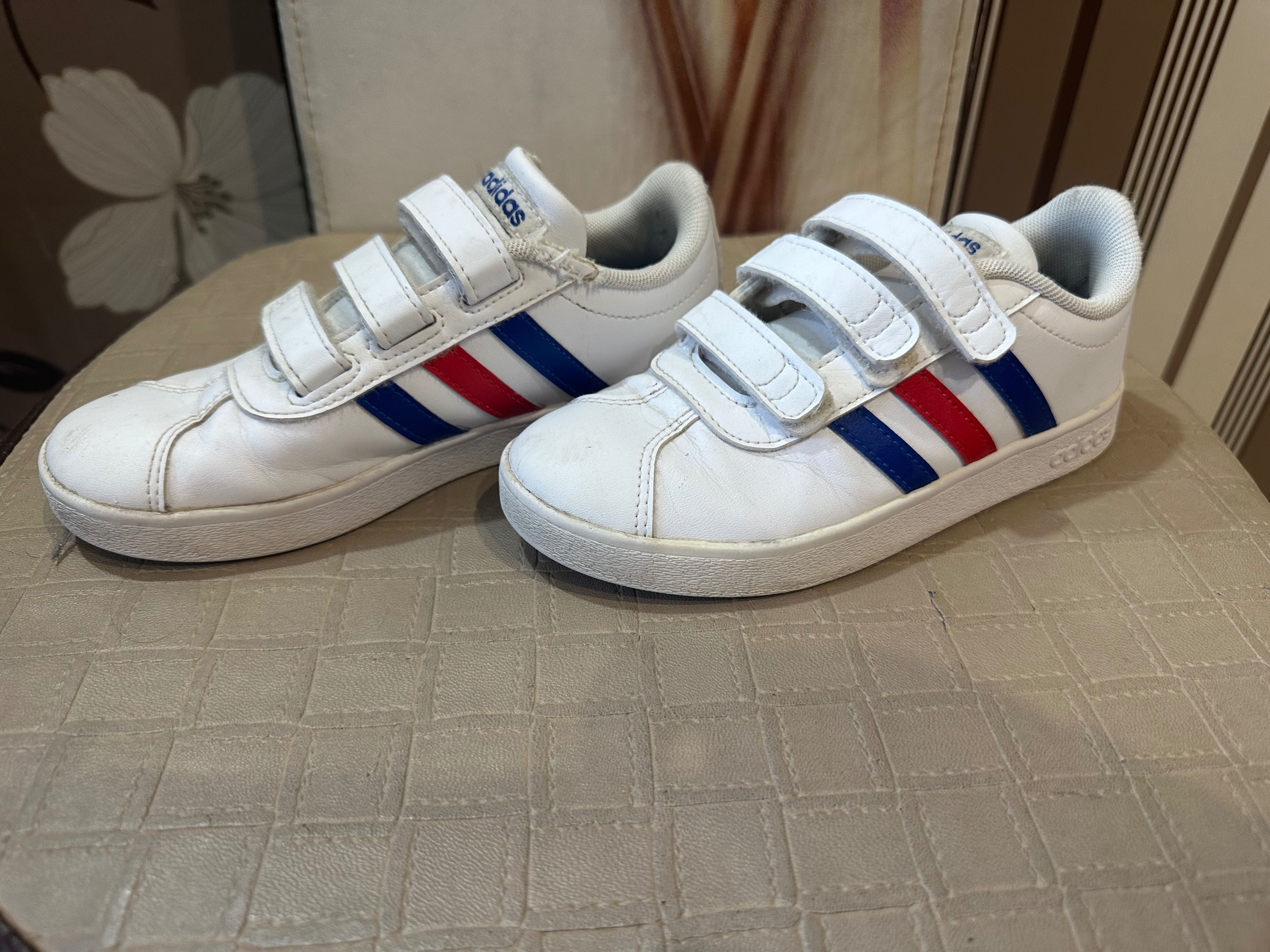 Детски маратонки Adidas номер 31,5, стелка 20 см