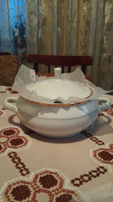 Суповая ваза, красивая