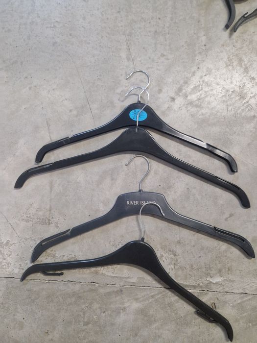 Umerase pantaloni si bluze