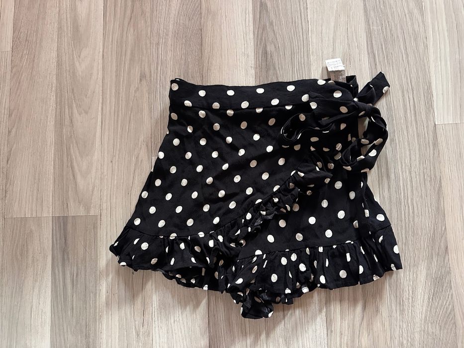 ZARA пола панталонки