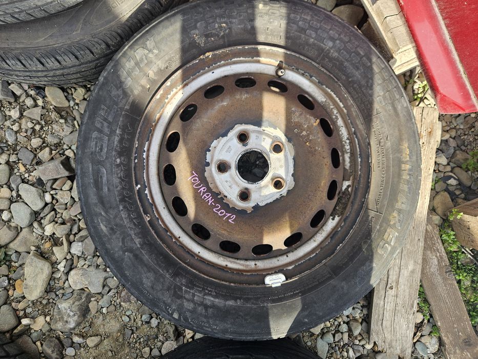 jante 15 volkswagen touran 2012