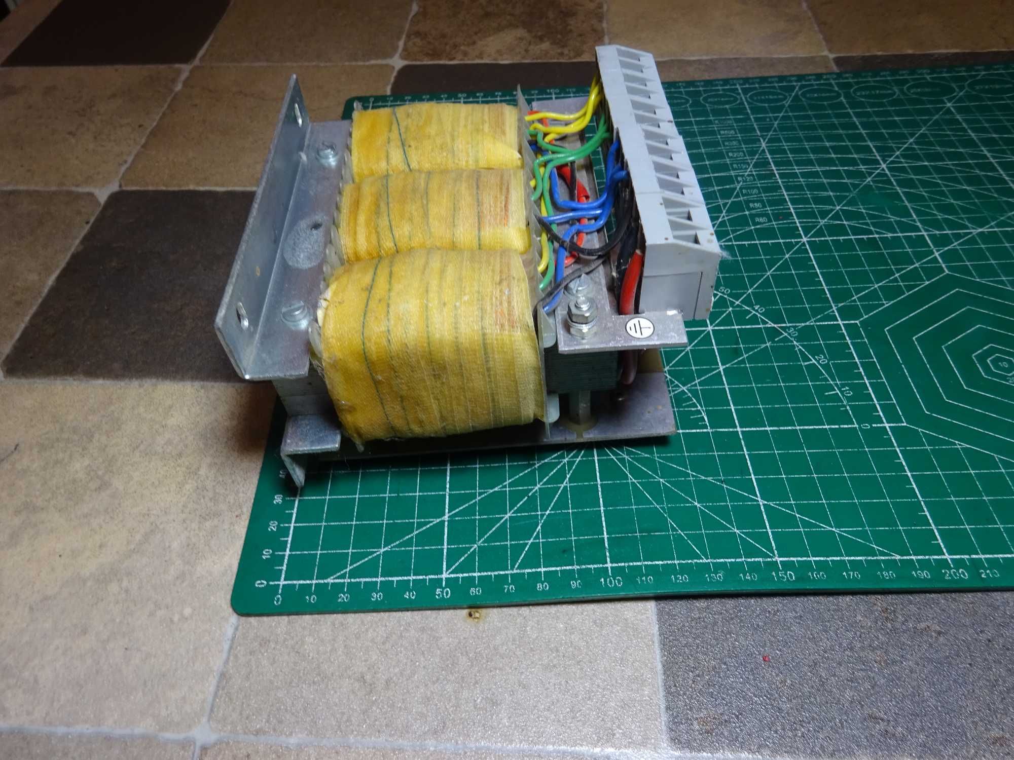 Transformator trifazat 24v