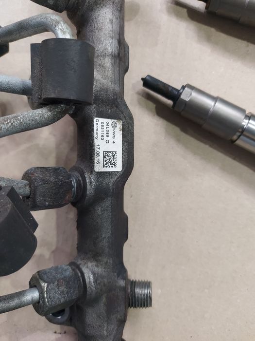 Injector/Kit injecție 2.0 tdi CRLB vw skoda seat audi