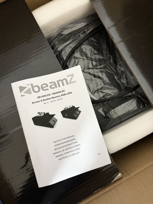 Vând mașină de baloane și fum nouă