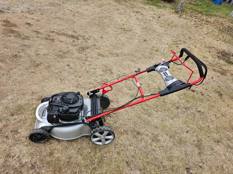 СамоХодна Косачка Briggs&Stratton Mauri