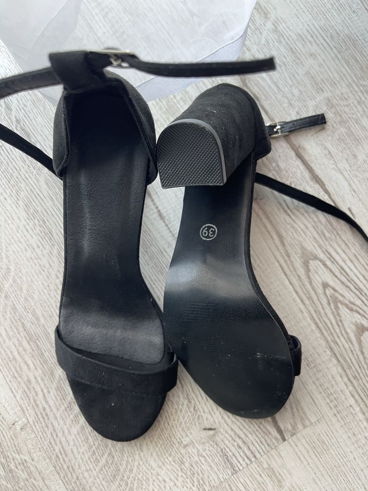 Tocuri noi de dama,model simplu