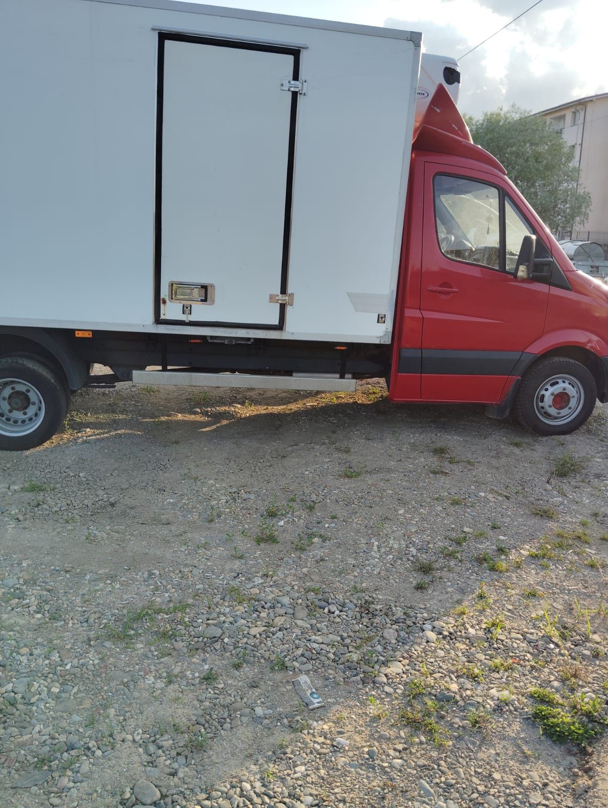 Vând Mercedes Benz  sprinter 515 frigorific