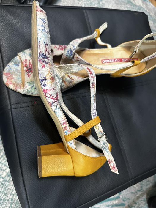 Дамски боти и обувки