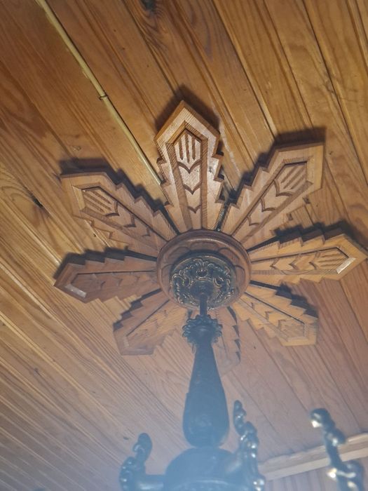 Розетки дървореза