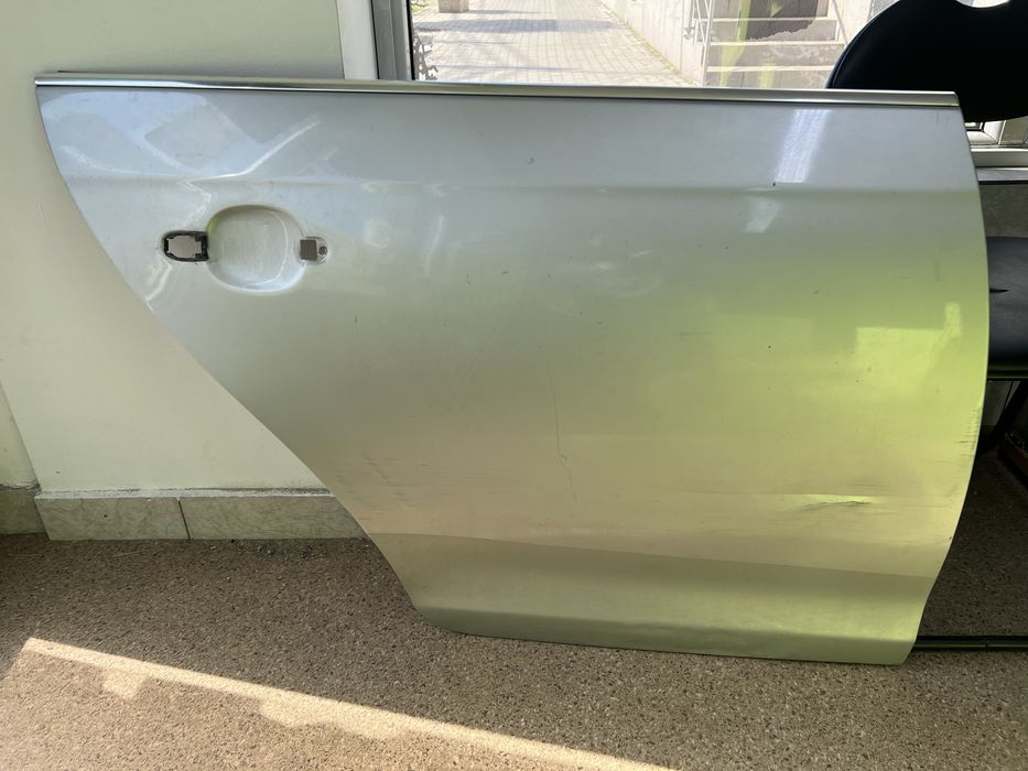 Usa  Dreapta Spate Volkswagen Jetta 2008,culoare LA7W