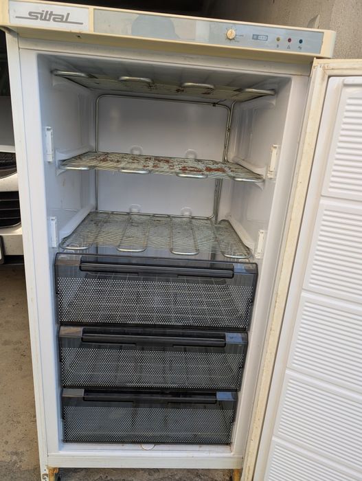 Фризер с врата Siltal