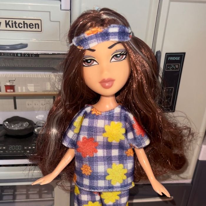 Братц кукла. Bratz kukla qogirchoq