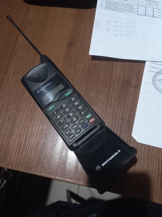 Ретро разные телефоны