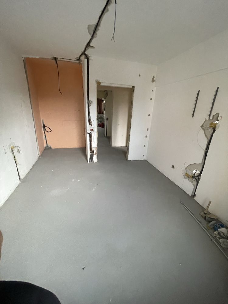 Apartament 3 camere 2 bai 80 mp utili