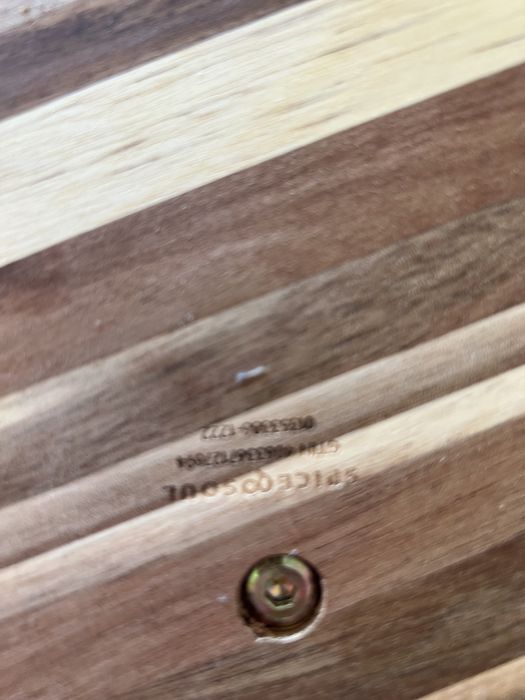 Дървена поставка