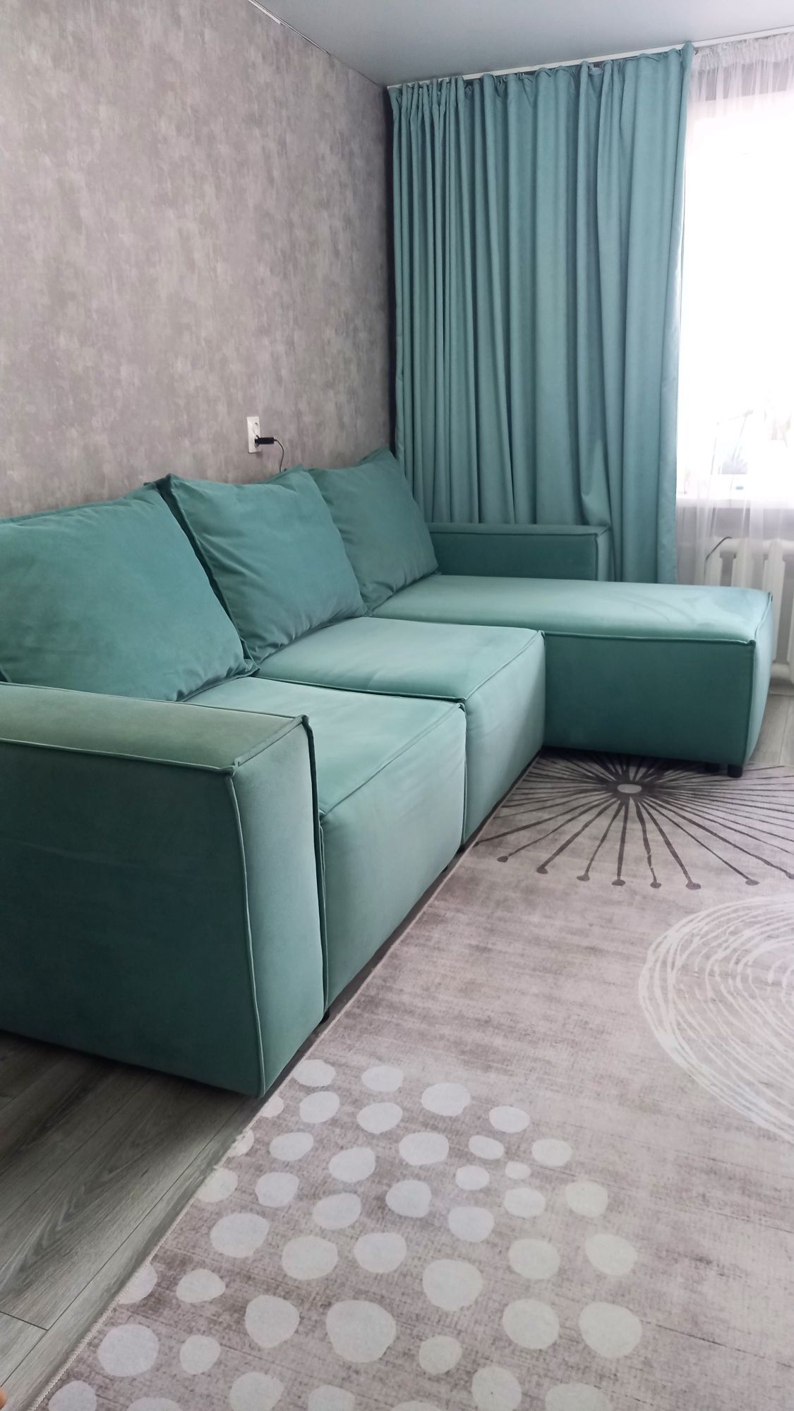 Продам диван 3.10×1.55