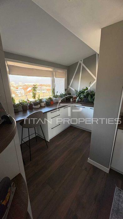 Продава се Тристаен апартамент в Пловдив, Кючук Париж - 230 кв.м за 935 €/кв.м - Снимка #6