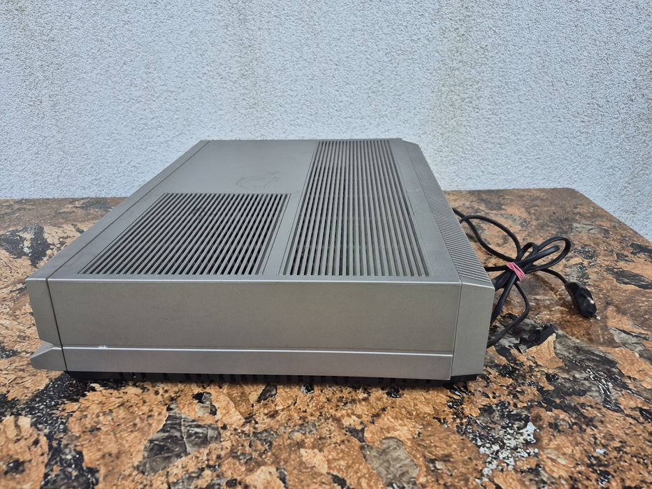 Vând video casette marca Philips,model VR 6462/60F,fabricat în Austria