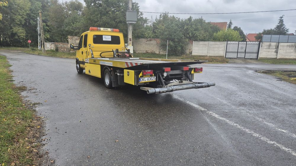 Iveco Daily  Platou  Hidraulic cu telecomanda și Furca