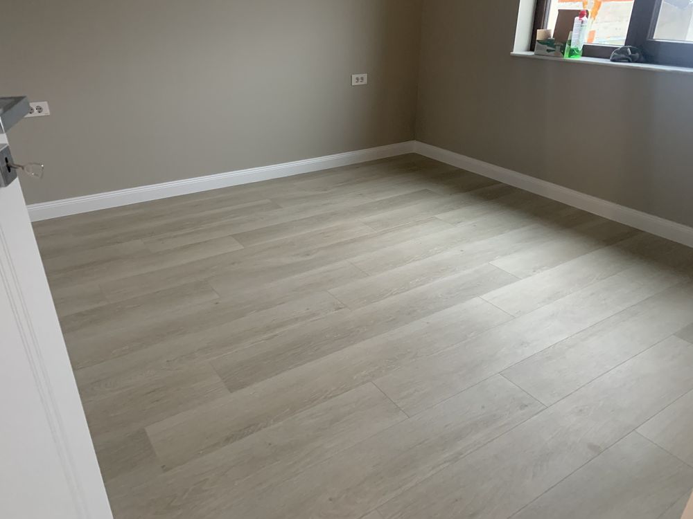 Montaj LVT Linoleum Mocheta Plinte Duropolimer MDF Parchet epoxi 3D