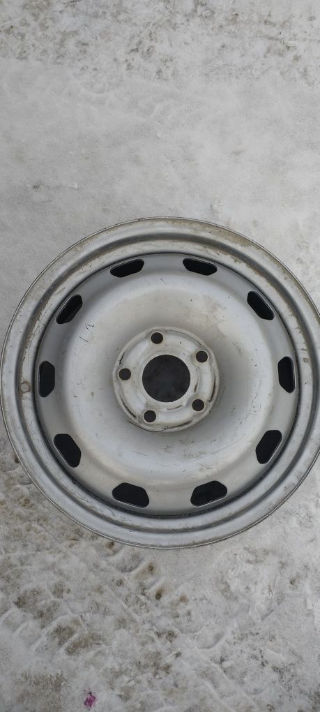 Продам железные диски на 16