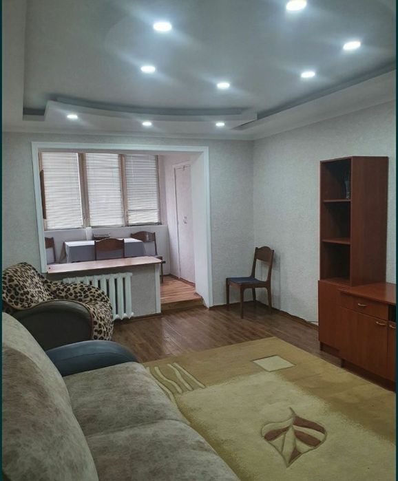 Продам 3 комнаты. Чиланзар 6. Балкон 2/6. Кирпич.