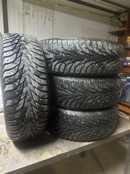 Продам резину шипованую 16 YOKOHAMA, СРОЧНО!!!