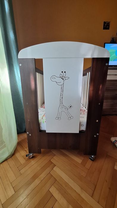 Patut bebe, din lemn,KLUPS SAFARI, model cu girafa