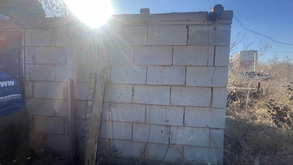 Газоблок, красный кирпич,холодильник на запчасть