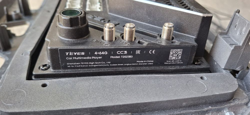 TEYES CC3 4/64 GB стояло на кобалте 9 размер экрана