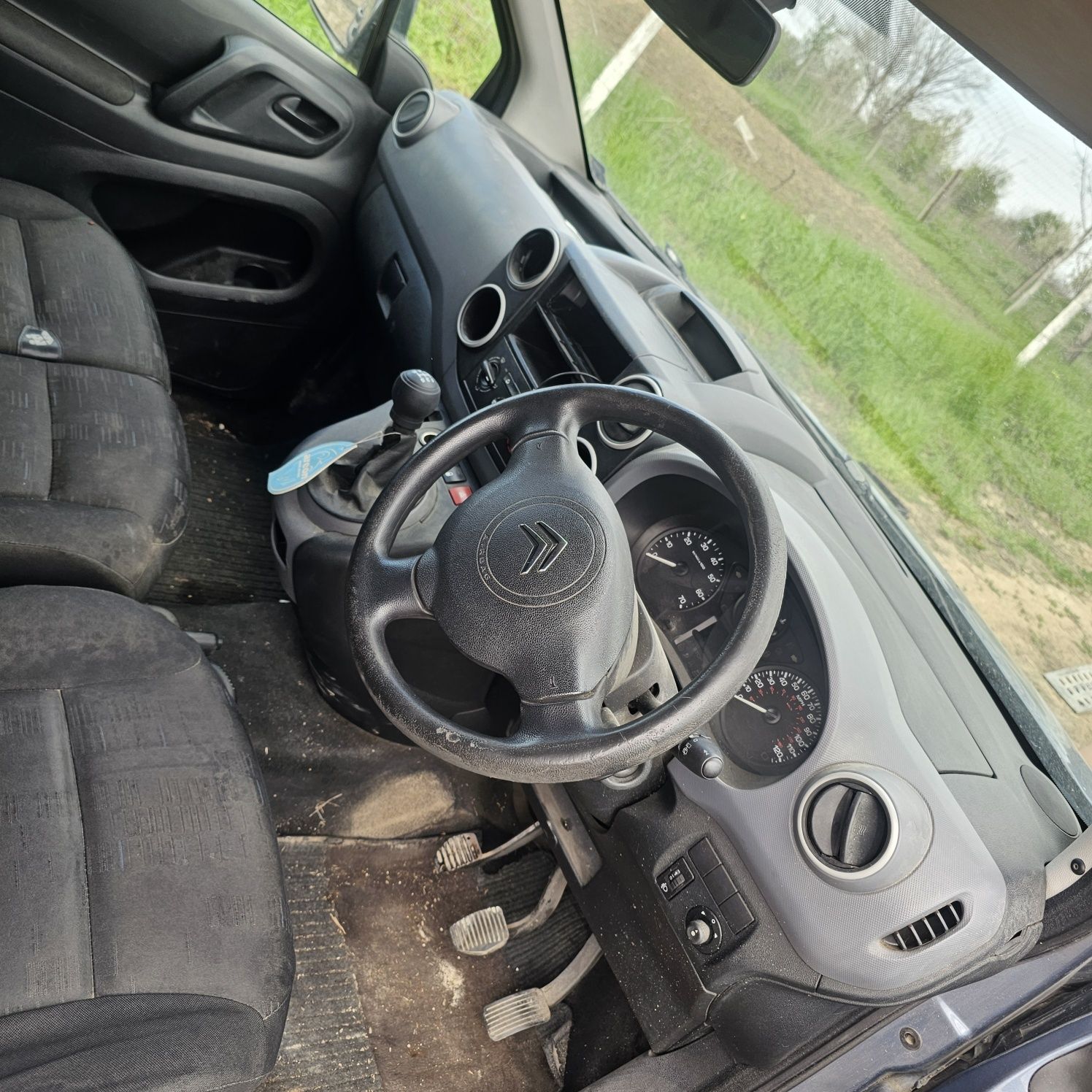 Citroën Berlingo 1.6 дизел на части само.