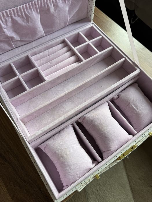 Голяма кутия за бижута