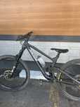 Bicicleta full suspansion