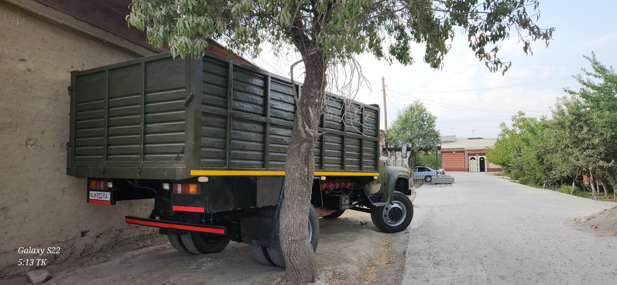 Zil 130 yuk mashina