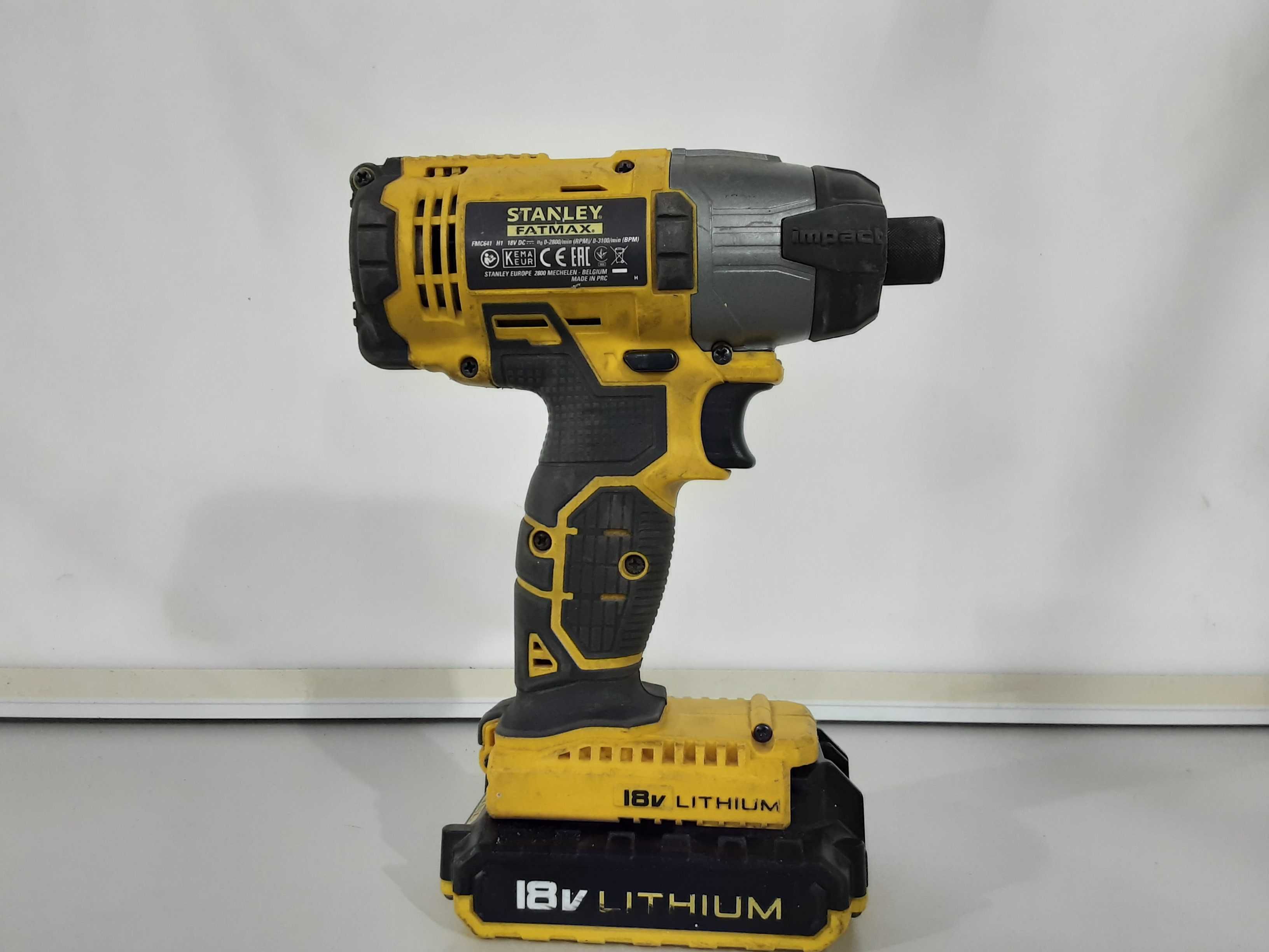 Винтоверт и импактор - Stanley 18 V
