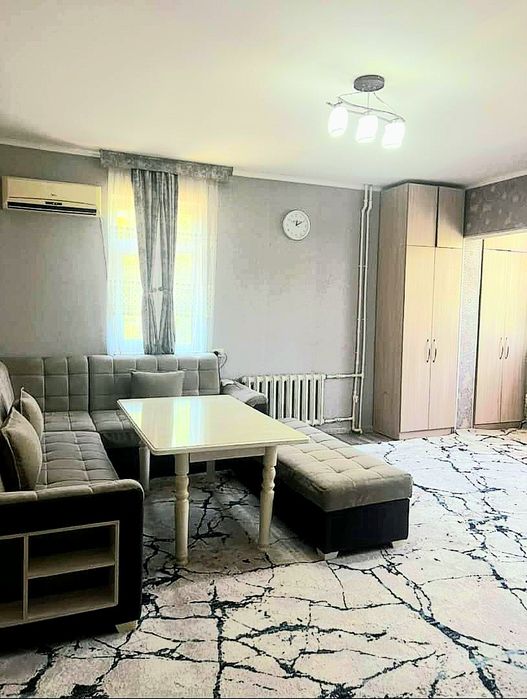 Продам 1 комнотную  43 к.м.  1/3/4.