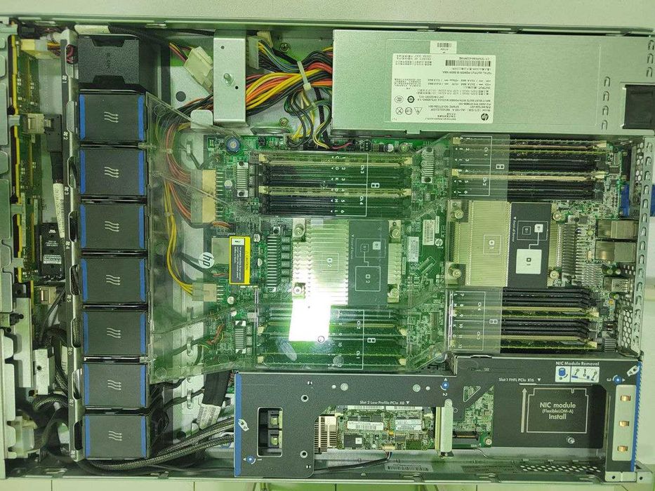 Сервер HP Proliant gen8 2xE5, 64 ram, 4 ssd + рейд контроллер