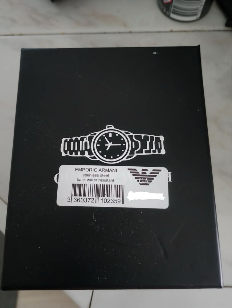 Мъжки кварцов часовник Armani чисто нов!