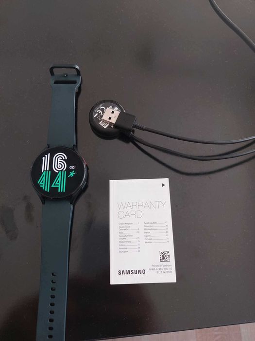 Продавам Galaxy Watch 4