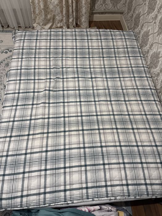 Матрас почти новый