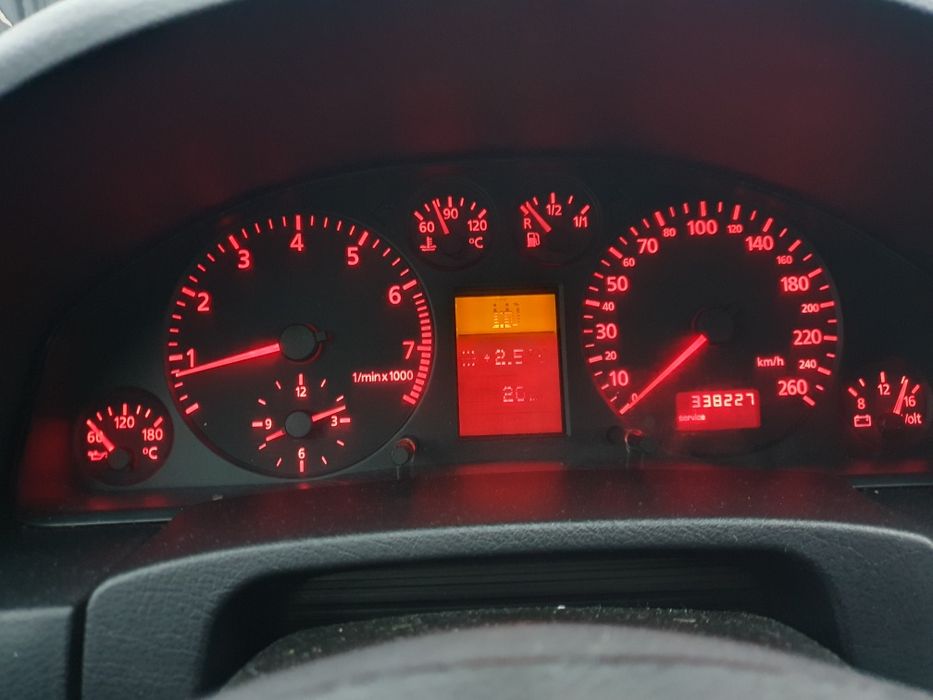Vând Audi a6 2.4b și gpl an 1998 an stare perfecta de functionare