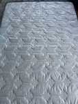Donez doua saltele de 140 respectiv 180 cm latime