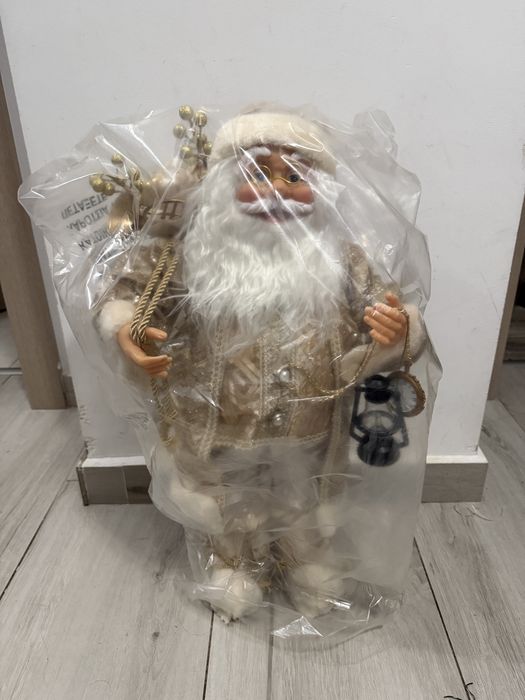 Figurina Mos Craciun cu Haina, Felinar & Ceas 60cm nou, cu eticheta.