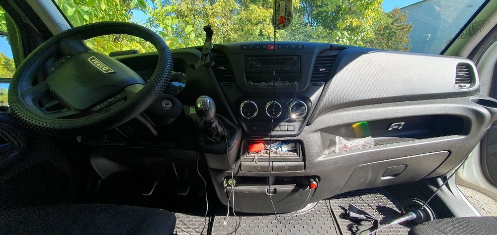 Autoutilitara Iveco 2015 3000cm cu Trapa,Dormitor cu  pat