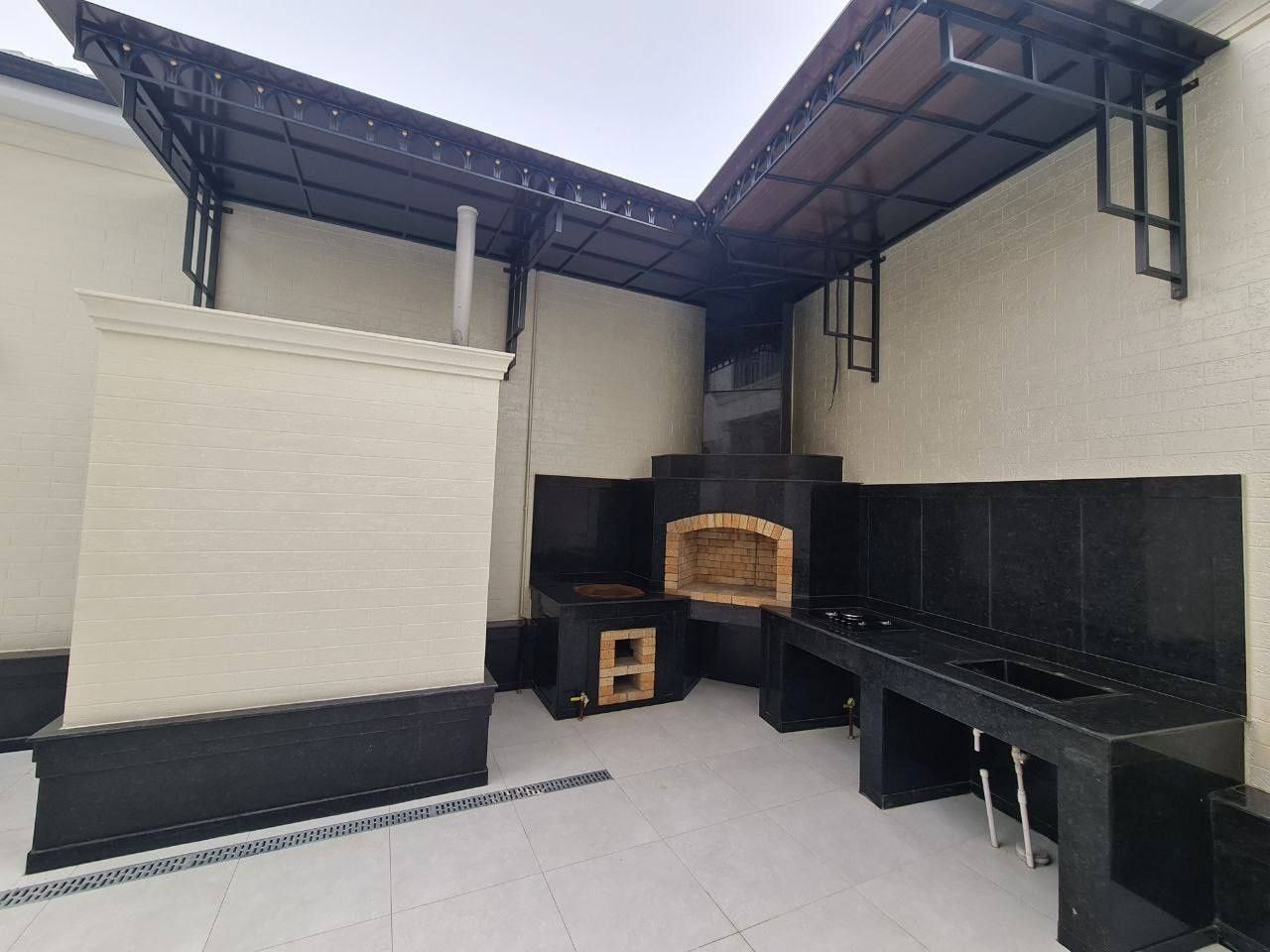Продам Дом 6 комнат, 2,2 соток, ор-р: ул. Циолковский