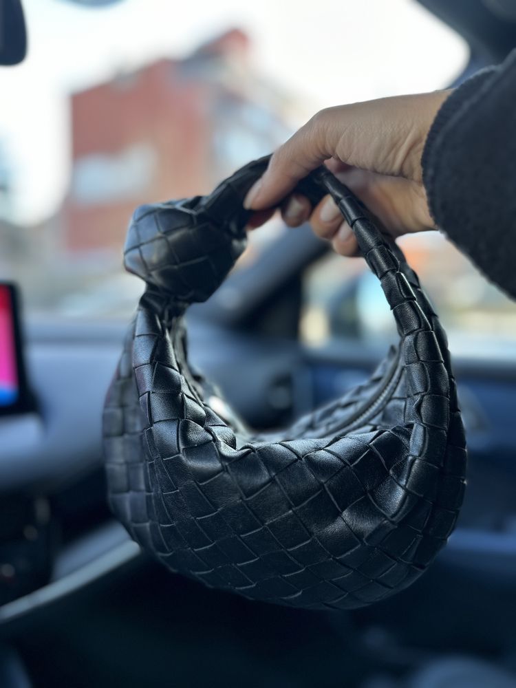 Дамска чанта Burberry/ Bottega Veneta Black Mini Jodie Bag