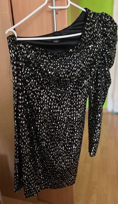 Rochie noua din paiete