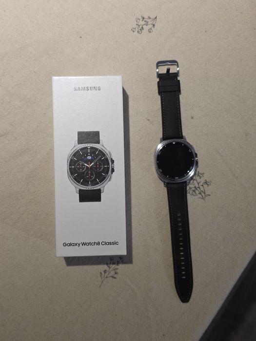 Vând Samsung Galaxy Watch 8 Classic - stare perfectă