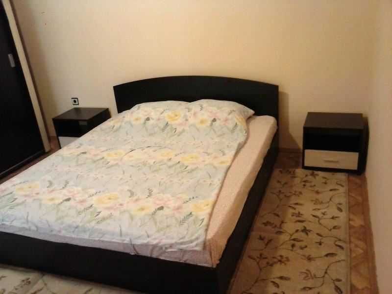 Продава се Тристаен апартамент в София, Левски - 78 кв.м за 1885 €/кв.м - Снимка #2