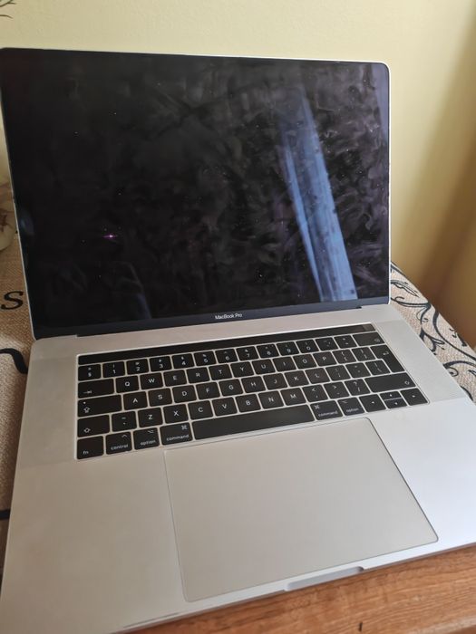 Macbook Pro 2017 Intel I7 16gb ram